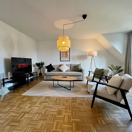 Coming - Moderne Mit Naehe Zu Koeln Messe, Flughafen, Dom, Lanxess-arena - Schnelles Wlan, 2 Kostenlose Parkplaetze