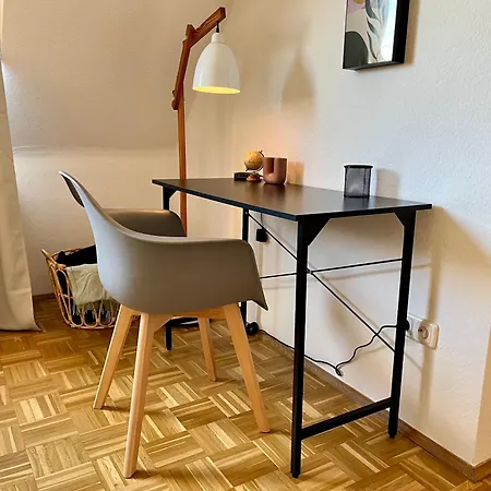 アパート Coming - Moderne Mit Naehe Zu Koeln Messe, Flughafen, Dom, Lanxess-arena - Schnelles Wlan, 2 Kostenlose Parkplaetze ベルギッシュ・グラートバッハ