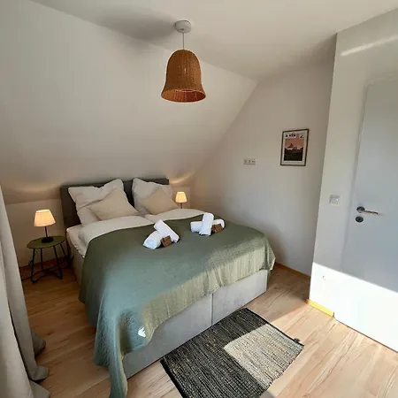 Coming - Moderne Mit Naehe Zu Koeln Messe, Flughafen, Dom, Lanxess-arena - Schnelles Wlan, 2 Kostenlose Parkplaetze