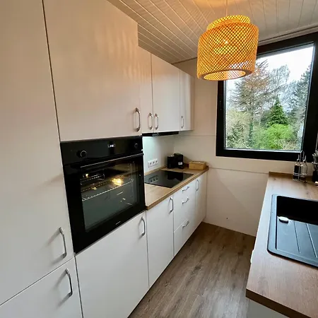 アパート Coming - Moderne Mit Naehe Zu Koeln Messe, Flughafen, Dom, Lanxess-arena - Schnelles Wlan, 2 Kostenlose Parkplaetze ベルギッシュ・グラートバッハ