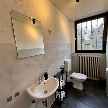 Coming - Moderne Mit Naehe Zu Koeln Messe, Flughafen, Dom, Lanxess-arena - Schnelles Wlan, 2 Kostenlose Parkplaetze *