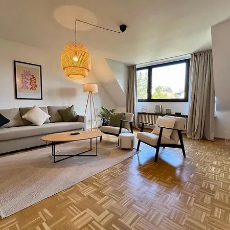 Coming - Moderne Mit Naehe Zu Koeln Messe, Flughafen, Dom, Lanxess-arena - Schnelles Wlan, 2 Kostenlose Parkplaetze アパート ベルギッシュ・グラートバッハ