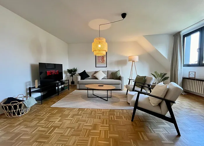 Coming - Moderne Mit Naehe Zu Koeln Messe, Flughafen, Dom, Lanxess-arena - Schnelles Wlan, 2 Kostenlose Parkplaetze