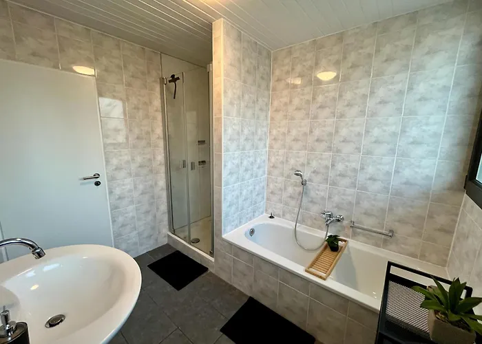 Apartman Coming - Moderne Mit Naehe Zu Koeln Messe, Flughafen, Dom, Lanxess-arena - Schnelles Wlan, 2 Kostenlose Parkplaetze Bergisch Gladbach